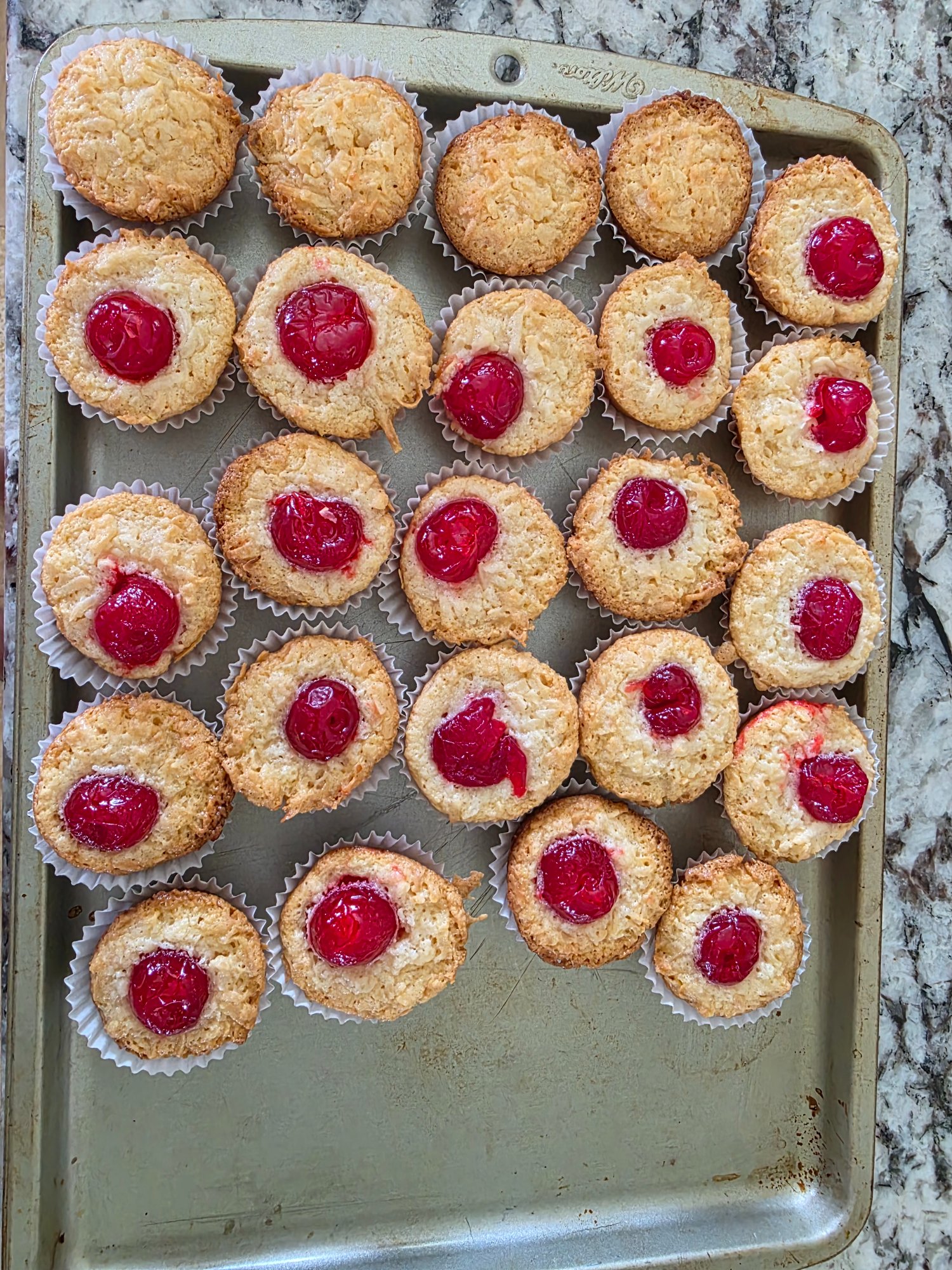 Besitos De Coco (coconut macaroons)